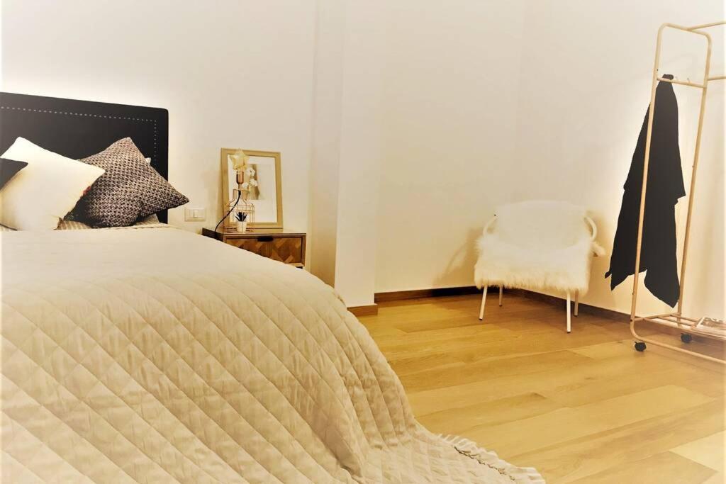 Luxus P4T Family 3 Bedroom With Pool, Tennis Court And Sauna برينديسي المظهر الخارجي الصورة