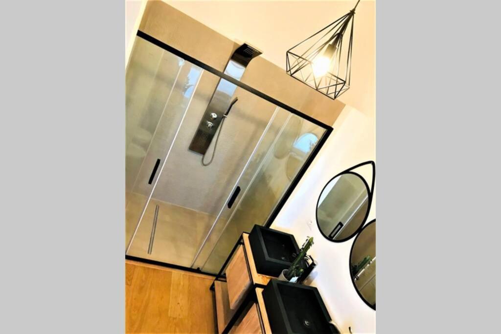 Luxus P4T Family 3 Bedroom With Pool, Tennis Court And Sauna برينديسي المظهر الخارجي الصورة
